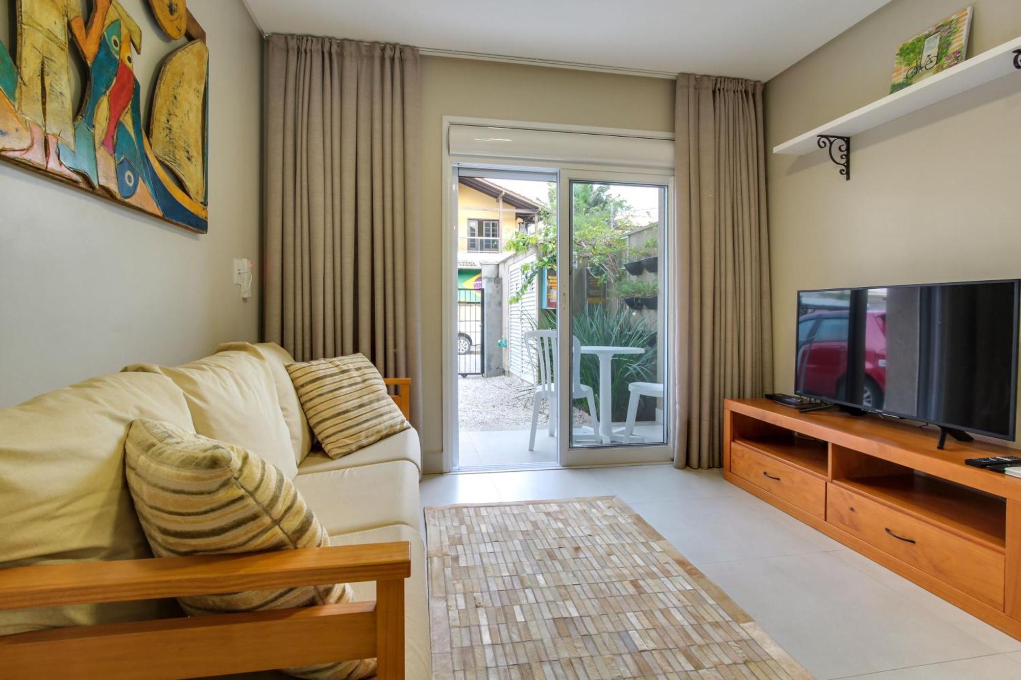 Residencial Casa Flora Apartment บอมบินญัส ภายนอก รูปภาพ