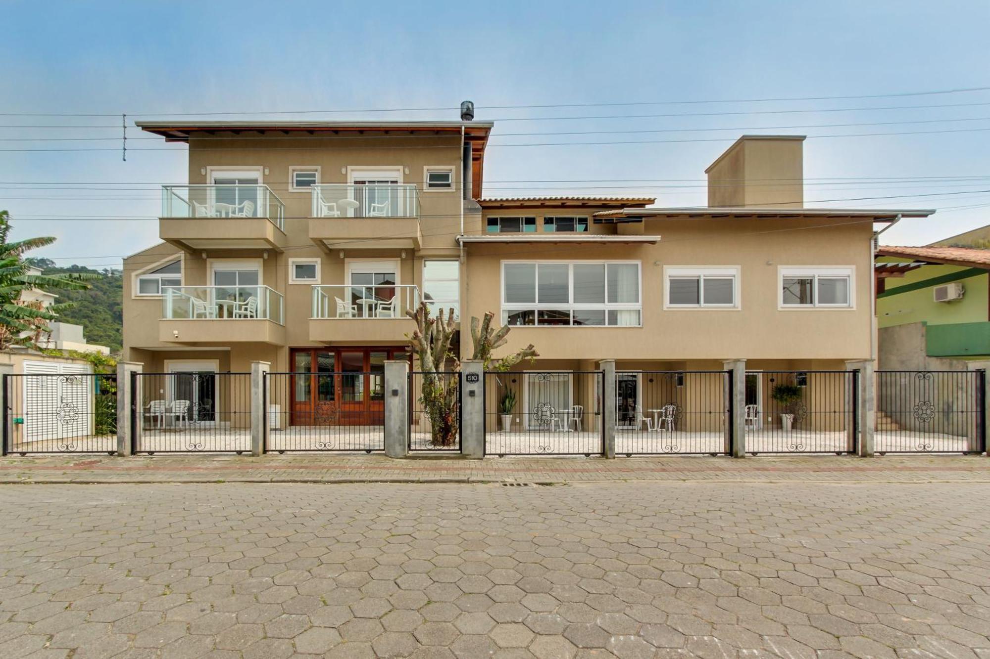 Residencial Casa Flora Apartment บอมบินญัส ภายนอก รูปภาพ